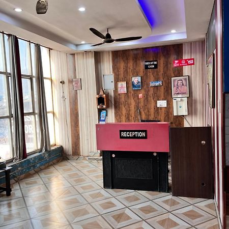 Hotel Pushpanjali Haldwāni Buitenkant foto